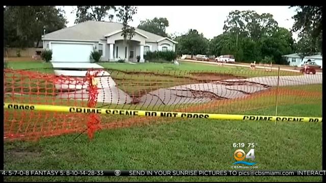 Sinkhole Opens Up In Spring Hill, Florida – CBS Miami